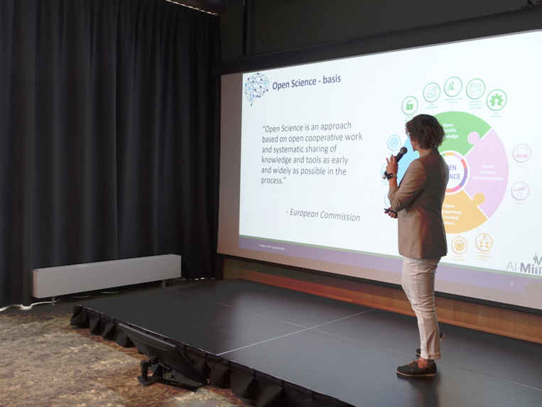 Joanna Plesniak presenting